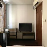 Khunluang Hostel